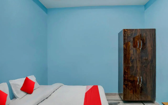 OYO Flagship 702327 D.S. Guest House