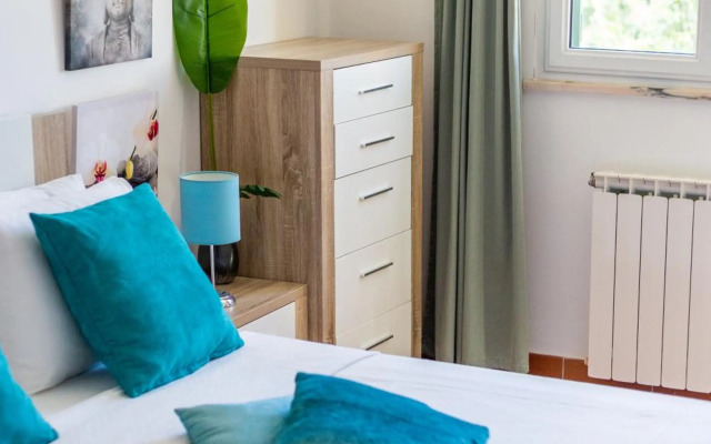 sunny apartment with sea view