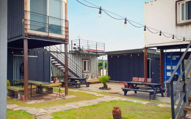 Jeju Onoo Box Guest House