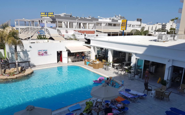 Melini Hotel Suites