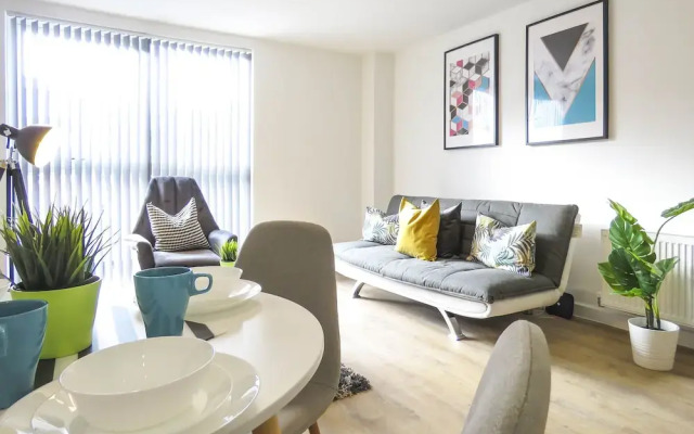 Tudors eSuites Birmingham Canalside Apartments
