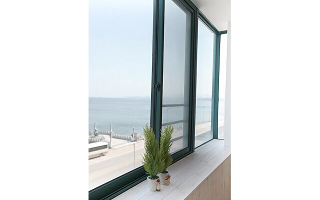 Donghae Marine Park Pension