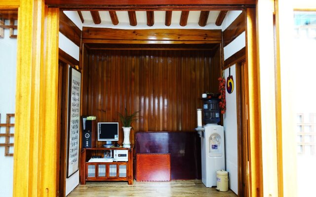 Hue Hanok Guesthouse