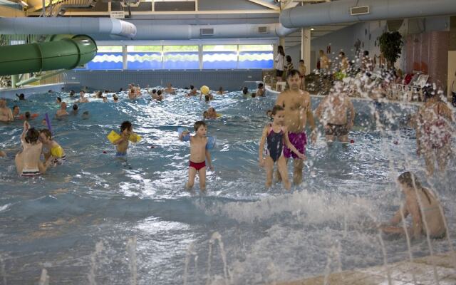 Luxurious Villa With Hot Tub and Sauna