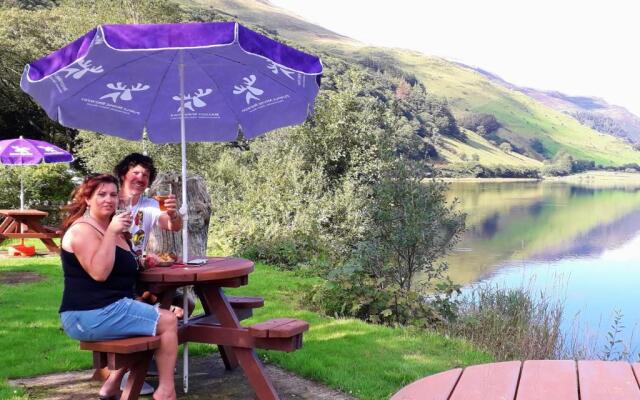 Pen-Y-Bont Hotel