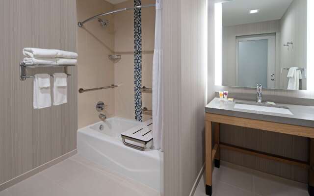 Hyatt Place Bakersfield