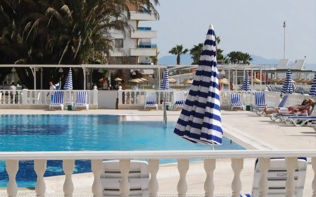 Ladonia Hotels Luna Beach Resort