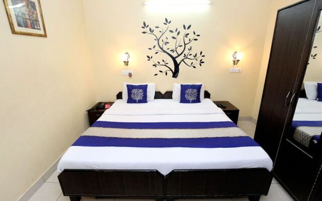 OYO 3004 Hotel Star City