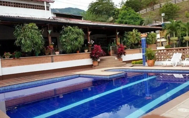 Hotel Campestre La Viña