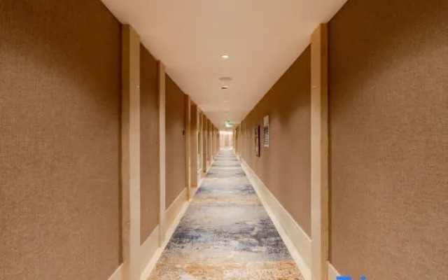 Hezhong Guanjing Hotel