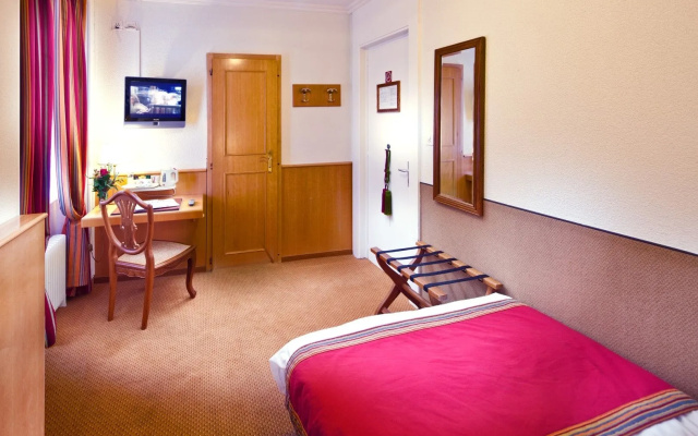 Hotel AlaGare – Guest Rooms – Lausanne