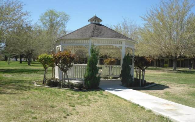 GT Hotels Inn & Suites Extended Stay