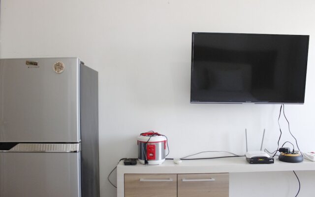 Minimalist Studio Apartment at The Suite @Metro