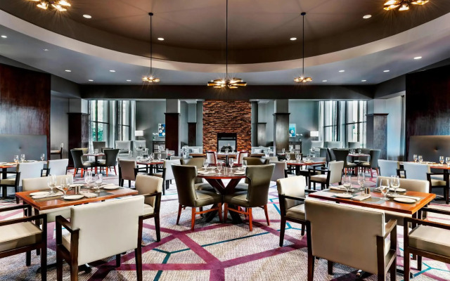 Sheraton Toronto Airport Hotel & Conference Centre
