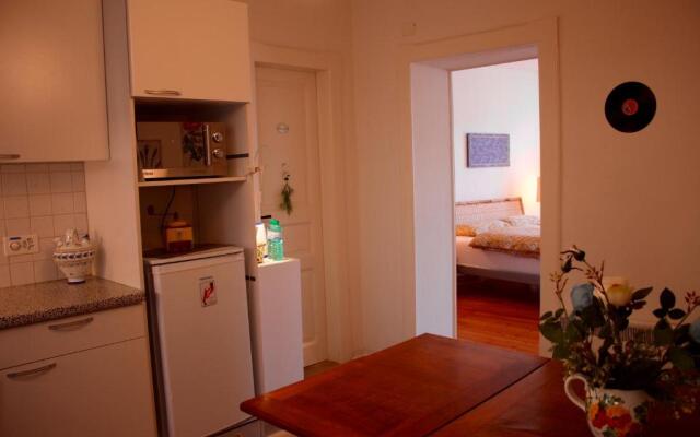 1912 - Apartment - old town