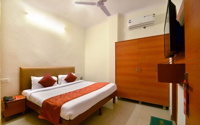 OYO 7372 Platinum Inn