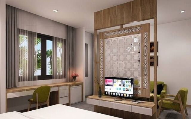 Royce Hotel