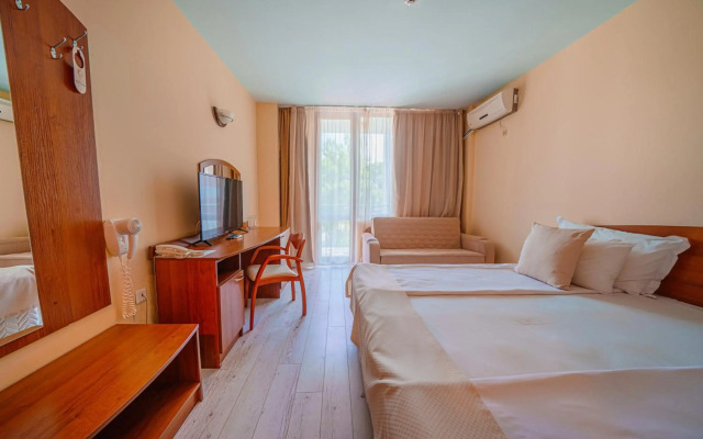 Perla Plaza Hotel