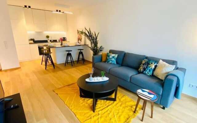 Luxury Brand New Flat w. Terrace&Parking