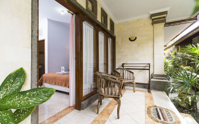 RedDoorz @ Sanur Bali Beach