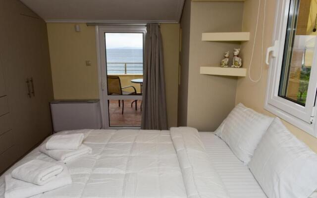 Nikole's Villa By The Sea 2