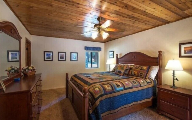 Scenic Wonders Bruin's Den 3 Bedrooms