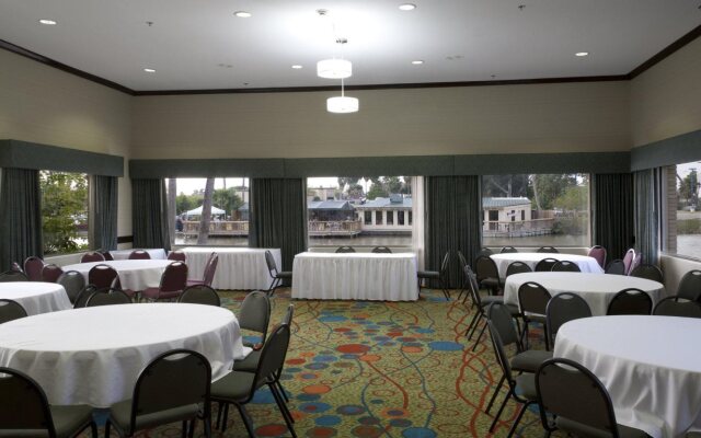 Holiday Inn Express Hotel & Suites Brownsville by IHG