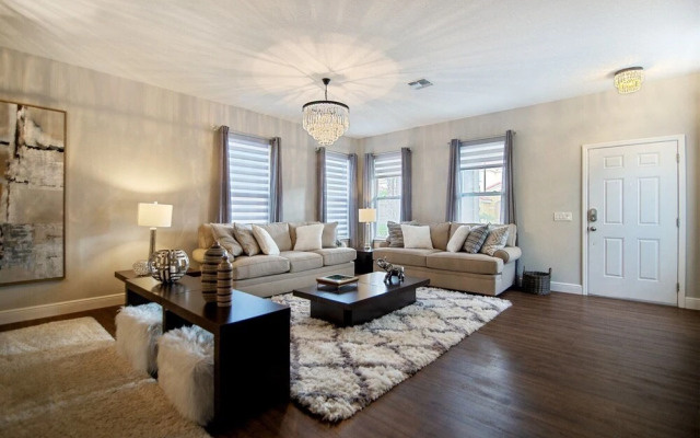 6BR 5BA Solterra Pool Home