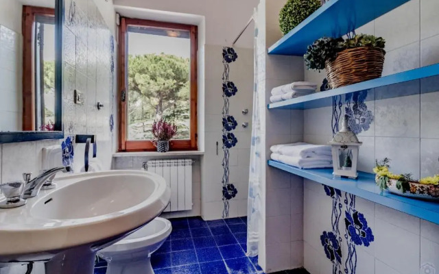 Beautiful 2-storey villa in Todi (room for 18)