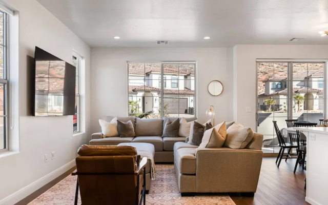 Life Is Suite 3 Bedroom Home