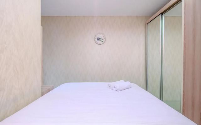 Nice And Comfort 2Br Apartment At Woodland Park Residence
