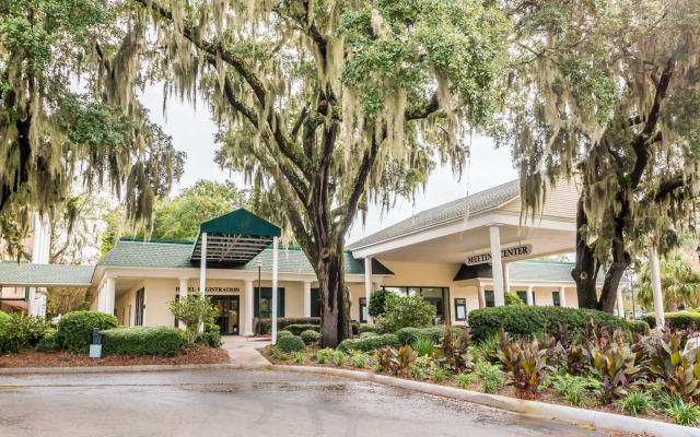 Quality Inn At Town Center