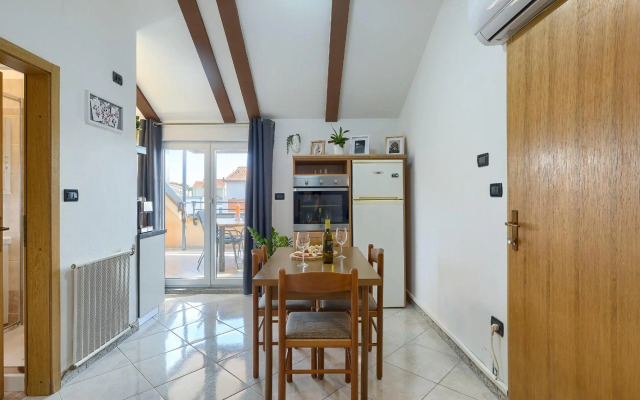 Apartment Ari - Pula, cozy with roof terrace