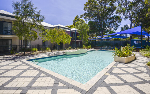 Leeuwin Apartments