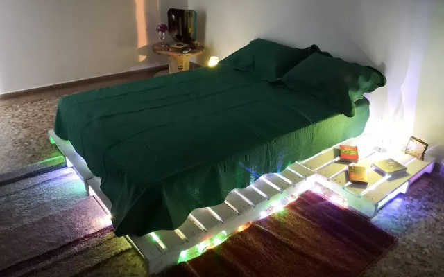 Green Door Boutique - Hostel