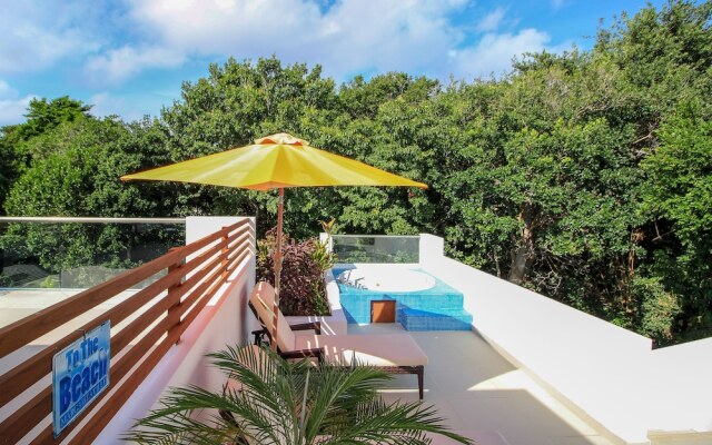 Rooftop Jacuzzi Vacation Home by Olahola