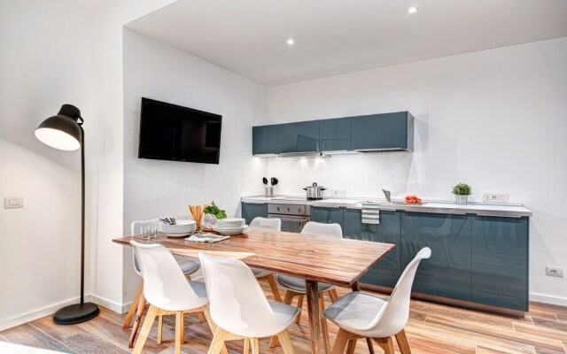 Luxury Blues Apartment