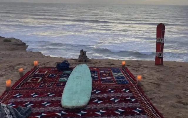 Auberge sunrise surf camp