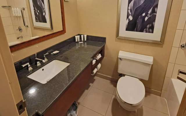 Radisson Hotel Cedar Rapids