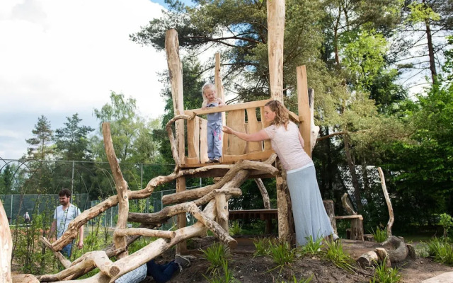 Forest-edge Family Bungalow