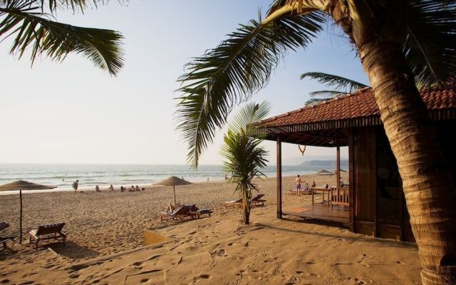 Dunhill Beach Resort