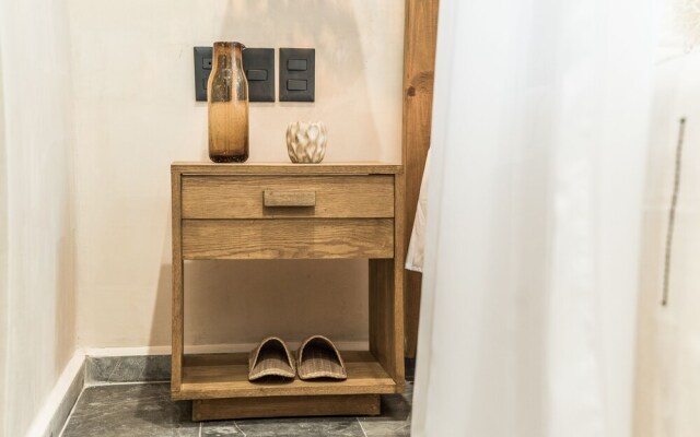 Kataleya Gardens 103 y 201 By Lockey