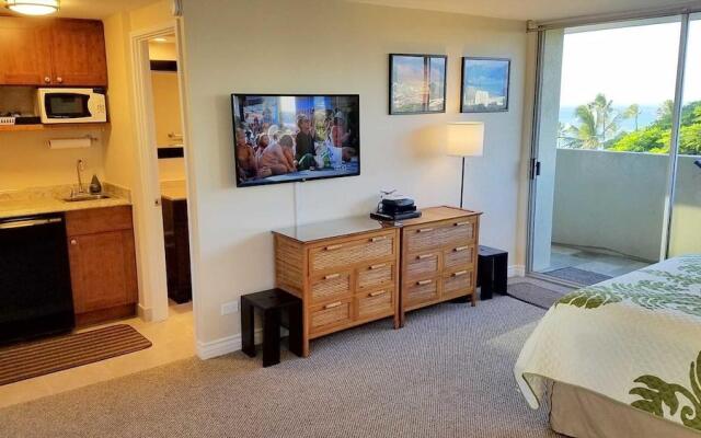 Diamond Head Beach Hotel 805