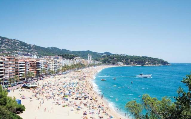 Villa in Lloret de Mar - 104813 by MO Rentals