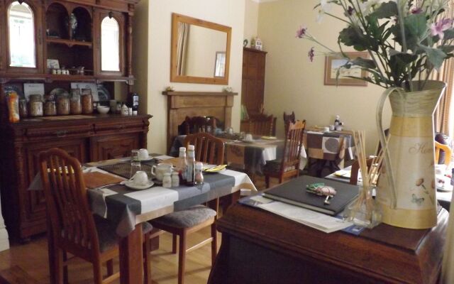 Cedar House B&B