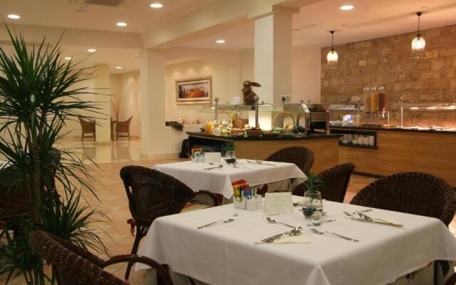 Apartamentos Jardin del Conde
