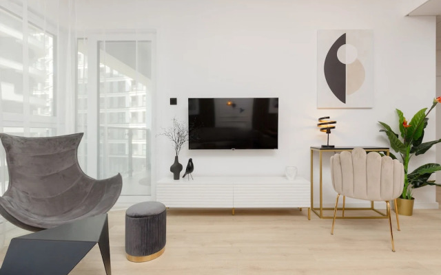 Lux Apartment Kasprzaka 29 by Renters