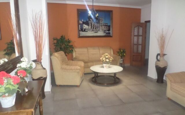 Hostal Restaurante Lujuan