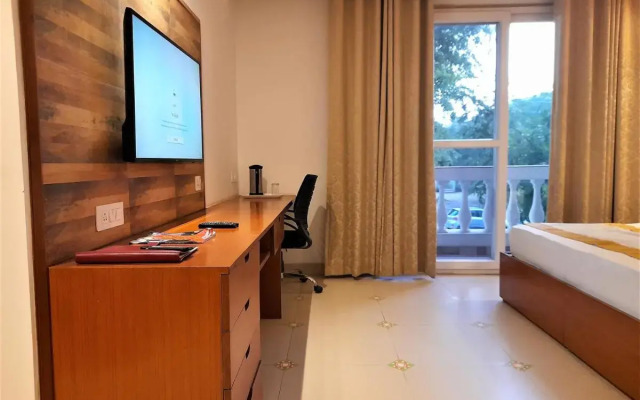 The Angel Hotel And Suites