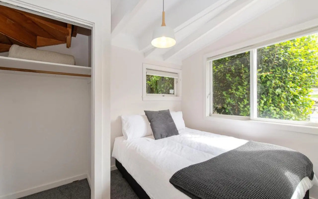 Piha - City Escape, Piha Holiday Home